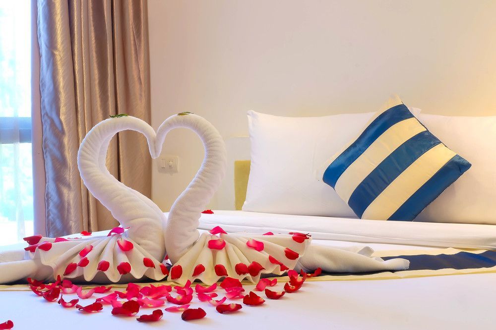 Art Patong Residence Phuket Ngoại thất bức ảnh